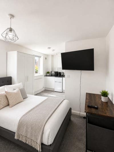 Spacious Studio Room In Hampton Main Photo