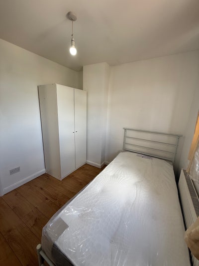 Rent in Walthamstow Main Photo