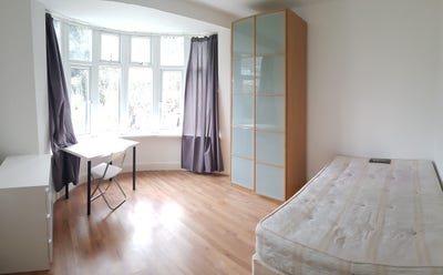 Double Rooms Available – Hendon Main Photo