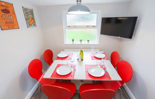 Luxury Large Double Rooms with En-suite Bathroom Main Photo