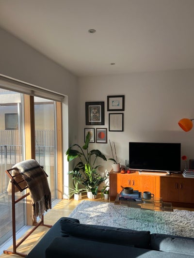 En-suite Dalston room available in 2 bed flat Main Photo