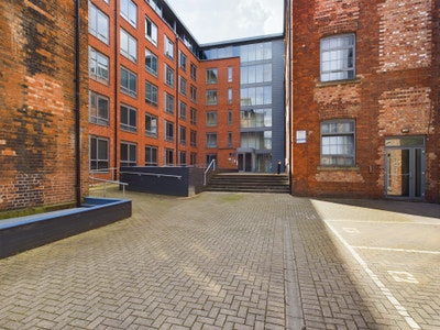 26 Hicking Building Main Photo