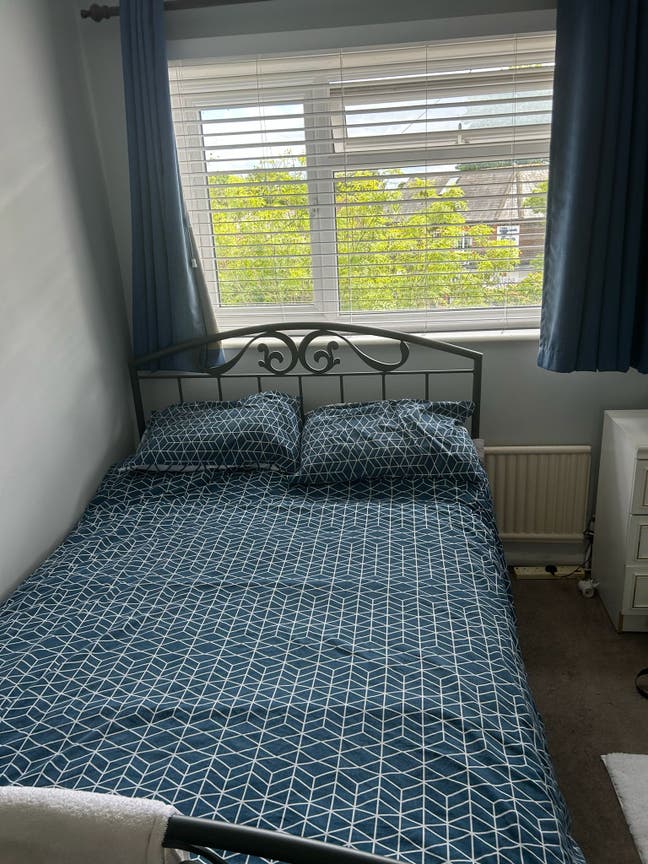 Room for rent near Farnborough Airport Main Photo