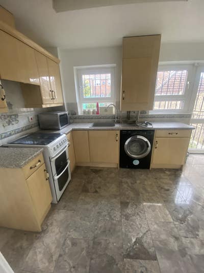 🏡⭐️ whole 2 bedroom property 🏡⭐️  Main Photo