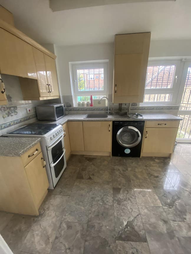 🏡⭐️ whole 2 bedroom property 🏡⭐️  Main Photo