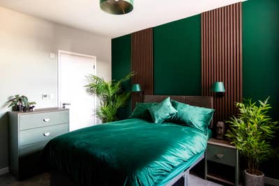 Double En-Suite Room,parking,ultra wifi,bills inc Main Photo