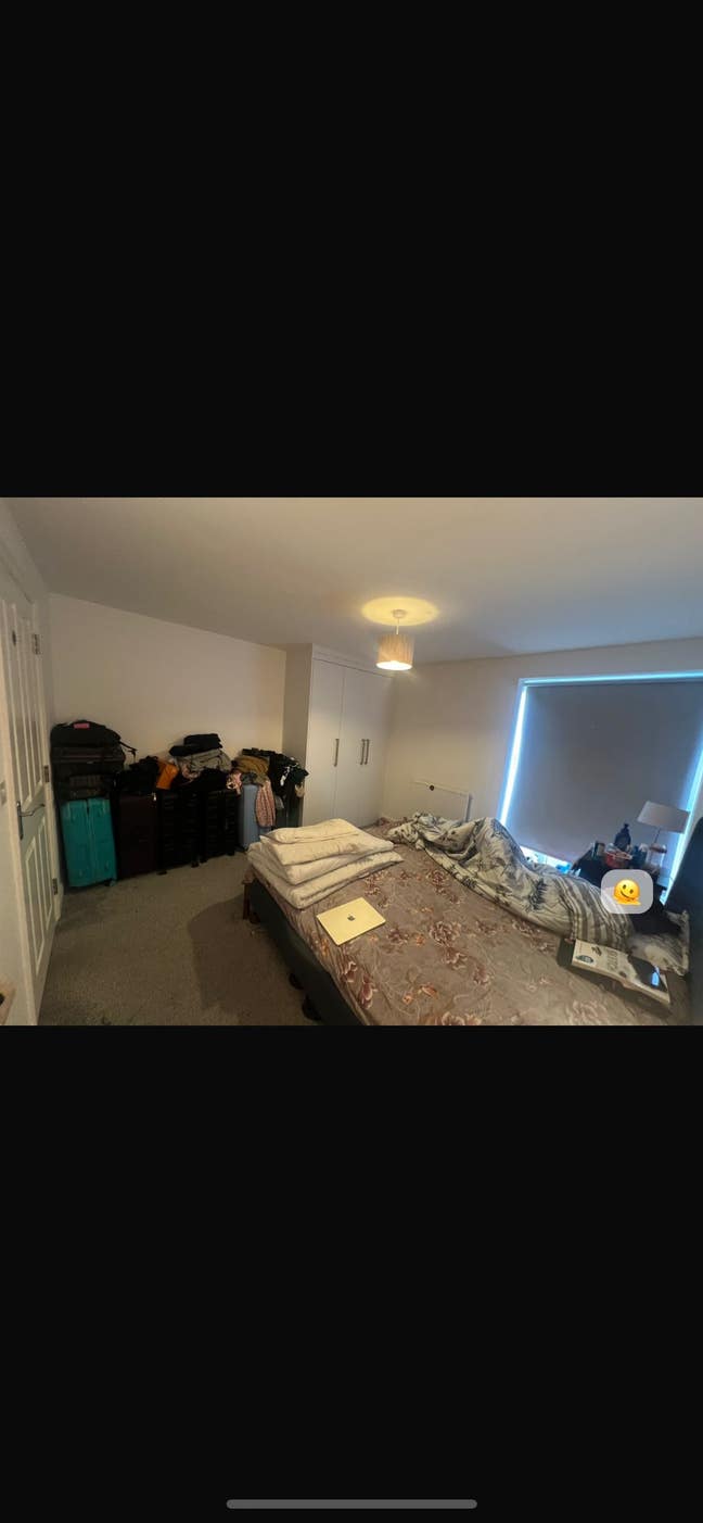 Need a girl in shared room Main Photo