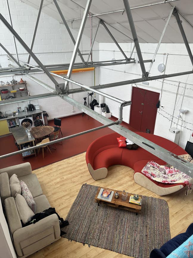 Loft Style Room Main Photo
