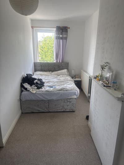 Room for rent at 69 Stephenson Road Main Photo
