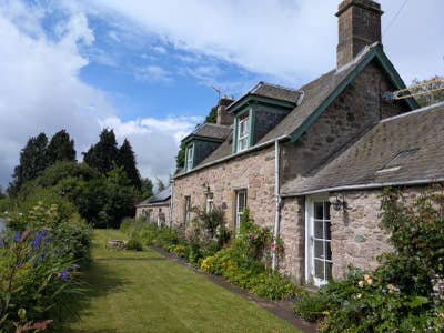 Temporary Accommodation in Lovely Country Cottage Main Photo