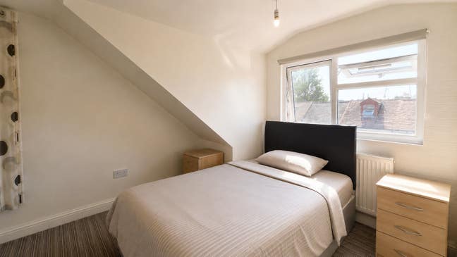 FREE double room - UC or DSS required! Move-in! Main Photo