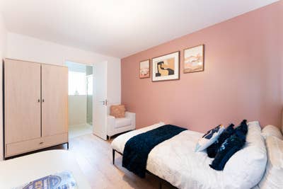 Stunning! ensuite double room Trumpington Main Photo