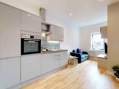 1 Bed Flat available including internet Main Photo