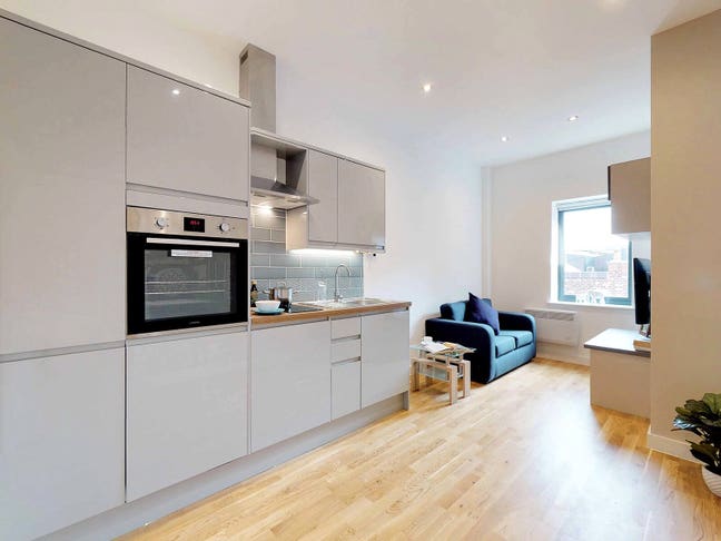 1 Bed Flat available including internet Main Photo