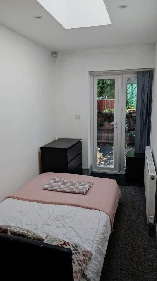 Double Ensuite Room in Hendon NW4 All Bills Inc. Main Photo