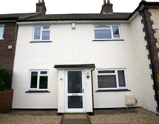 4 Bed serviced accommodation for short term stays Main Photo