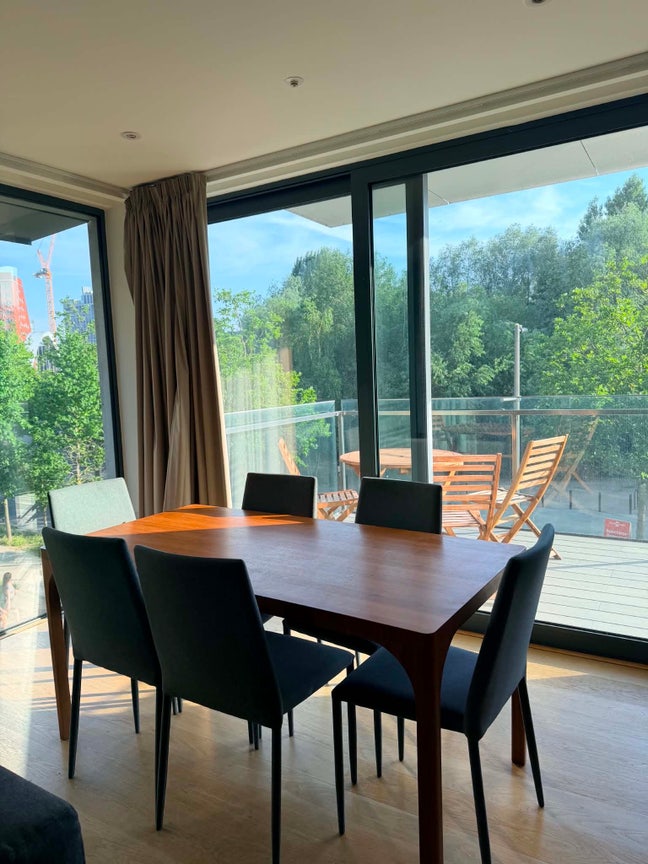 🏡 Double Room Available in East Village Main Photo