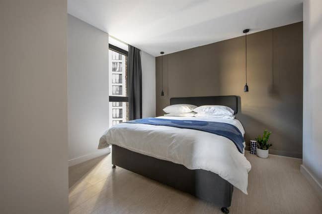 Large dbl room in Modern Manchester CC apt Main Photo