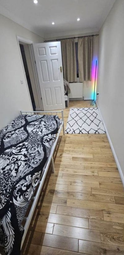 Ensuite Room to Rent in SE12 8BS Main Photo