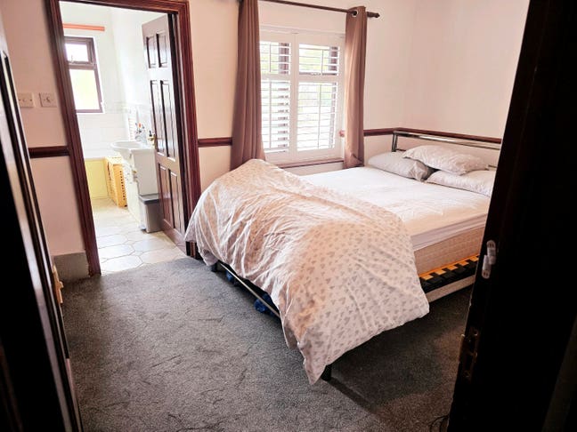 Double room with en suite Main Photo