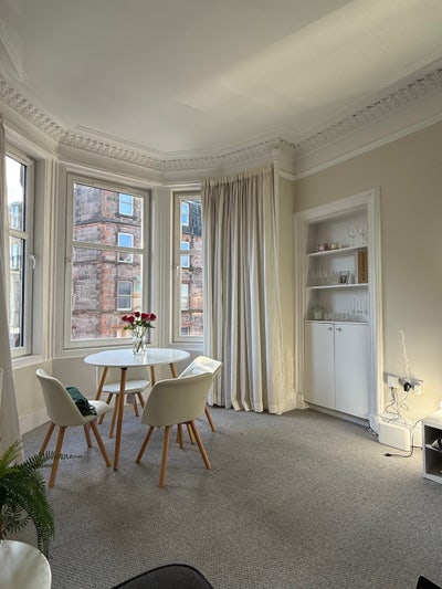Double room in great Stockbridge 2 bed flat Main Photo