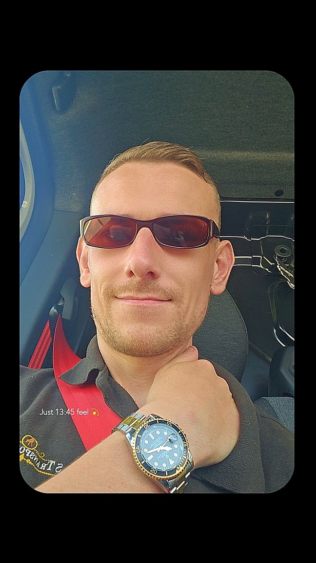 I am a professional  single male aged 30. I a... Main Photo