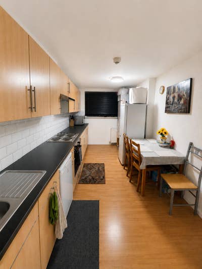 Double ensuite room Main Photo