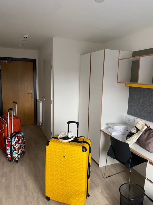Replacement Single Room in 5 Bed Accomodation Main Photo