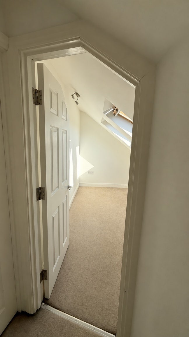 Spacious Box room  Main Photo