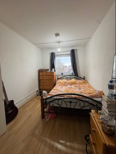 Fabulous Stepney Green abode Main Photo