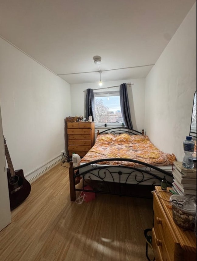 Fabulous Stepney Green abode Main Photo