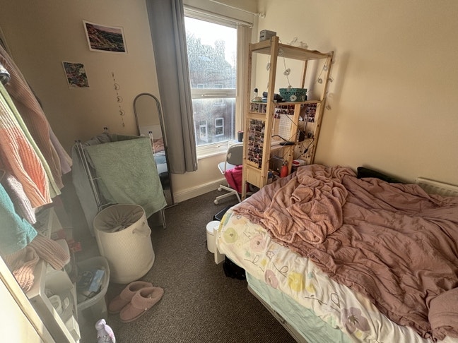 Room available in HouseShare LS6 Main Photo