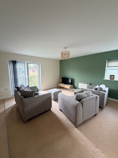 Room for rent in the Wakefield area  Main Photo