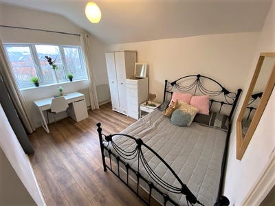 Double Rooms on City Rd Main Photo