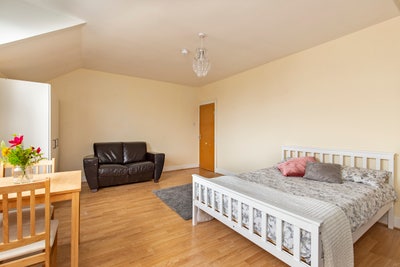 ‼️ Large Stokey Room - Available Now - All Bills Main Photo