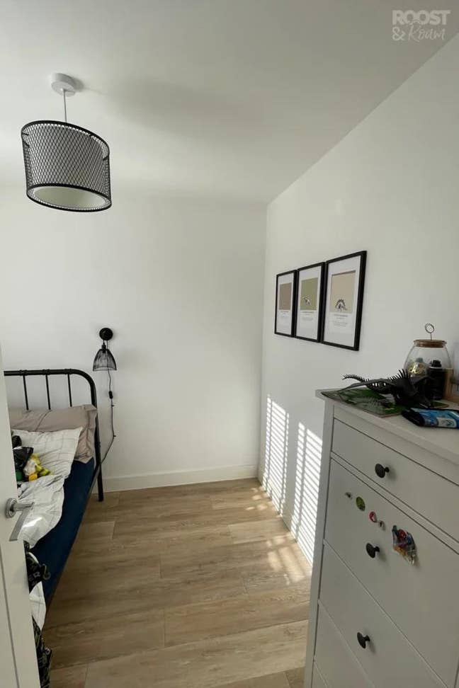 Small Neat and Cosy Convenient Room  Main Photo