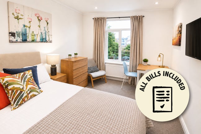 Furnished double room in a Southville house share  Main Photo