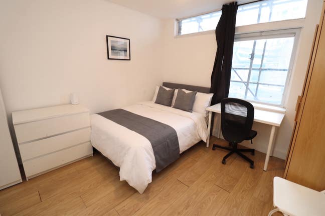 ⚡Cheapest Ensuite Room in Kilburn!⚡ Main Photo