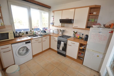 Once a Local Pub, Now an Exceptional 3-Bed Flat Main Photo