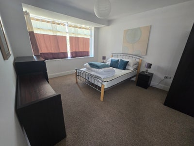 Furnished Double Bedrooms available in Hove Main Photo