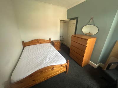 Double Bedroom to Rent Main Photo