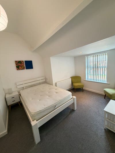 Spacious Room in Doncaster - DN4 Main Photo