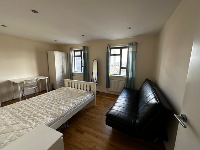 Cozy Rooms in Centre! Be Fast Main Photo