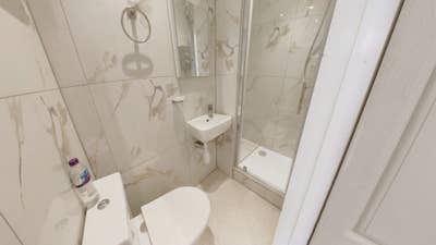 Luxury En Suite Rooms – Whetstone, N20 Main Photo