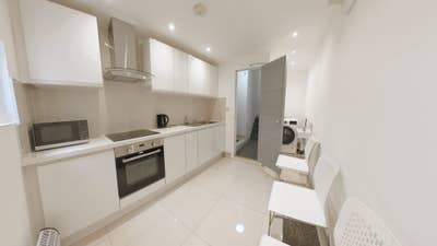 Luxury En Suite Rooms – Whetstone, N20 Main Photo
