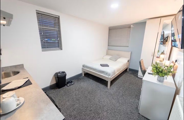 Large studio on offer for AUG 🔥 Main Photo