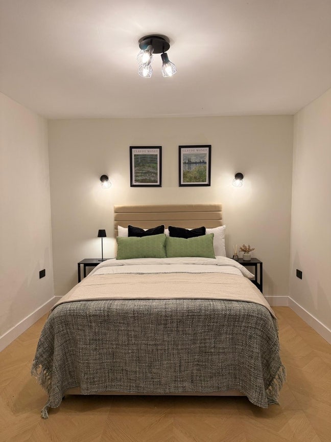 Brand new 3 Bed in town. Main Photo