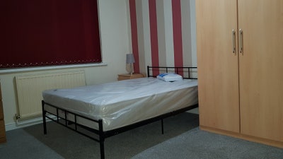 Two Rooms Available Main Photo