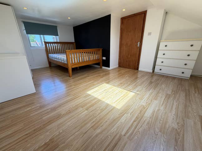 ***Double Room to Rent In Wood Green N22 *** Main Photo
