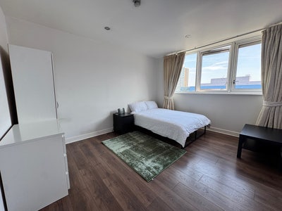 Dbl Room Available / Gym /Bills Includ / Stratford Main Photo